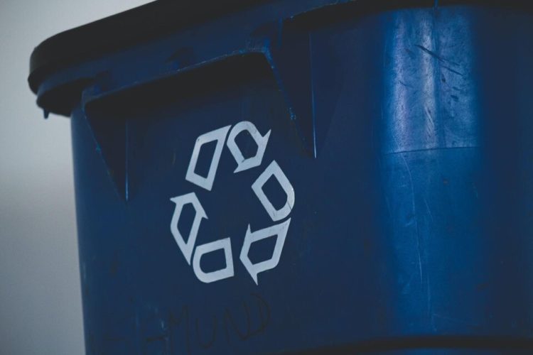 Jakie przepisy reguluje Ustawa o odpadach?