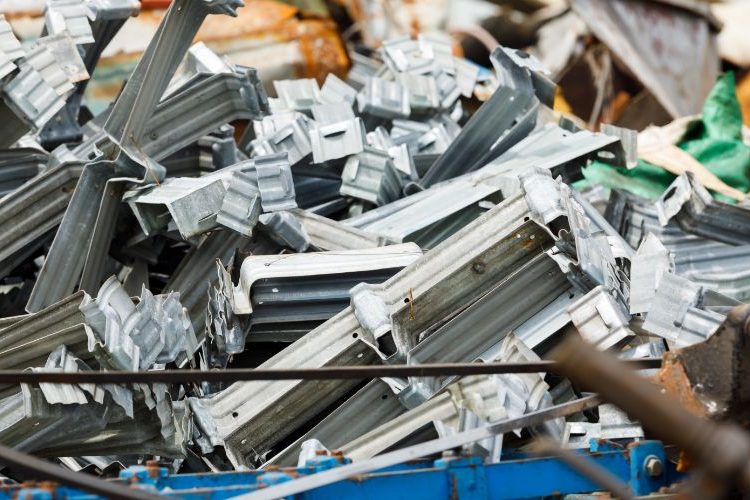 Odpady metalowe – jakie wyróżniamy i gdzie wyrzucać?